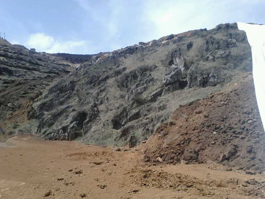 壩坡防浪護(hù)坡土工膜施工過程 土工膜價(jià)格貴嗎？